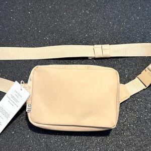 BNWT BEIS Belt Bag